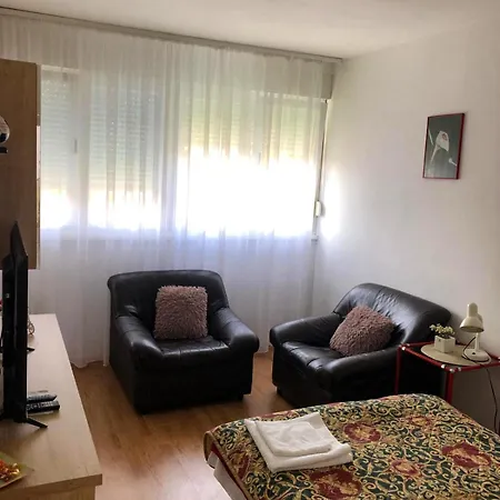 Maja Апартаменти *